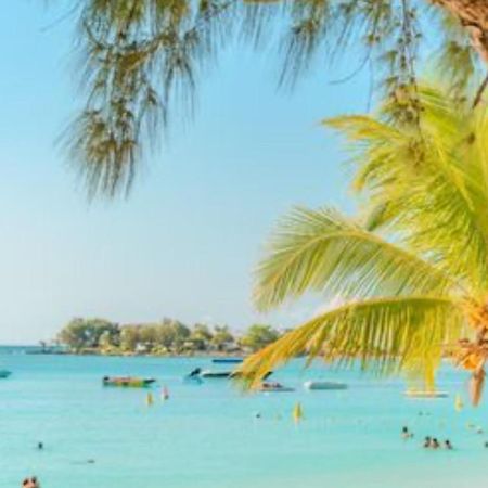 Pereybere Beach Paradise 4 Bedroom Apt Exterior foto