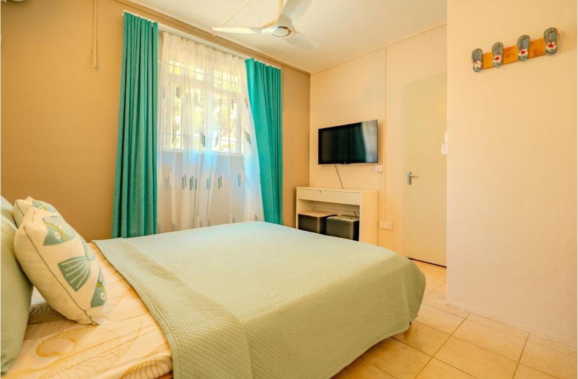 Pereybere Beach Paradise 4 Bedroom Apt Exterior foto