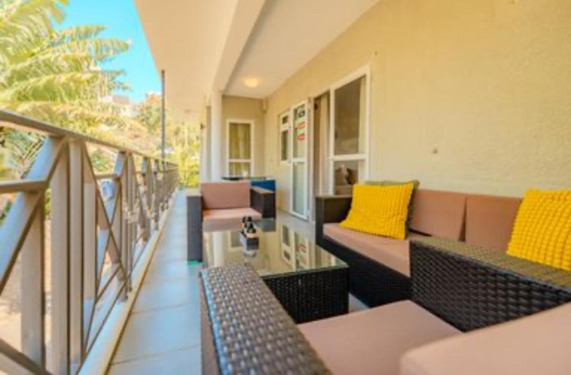 Pereybere Beach Paradise 4 Bedroom Apt Exterior foto